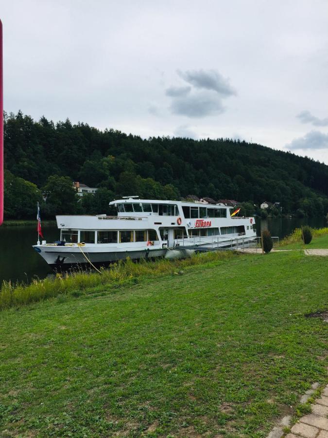 Natur Und Neckarblick Bei Heidelberg Hirschhorn Exterior photo